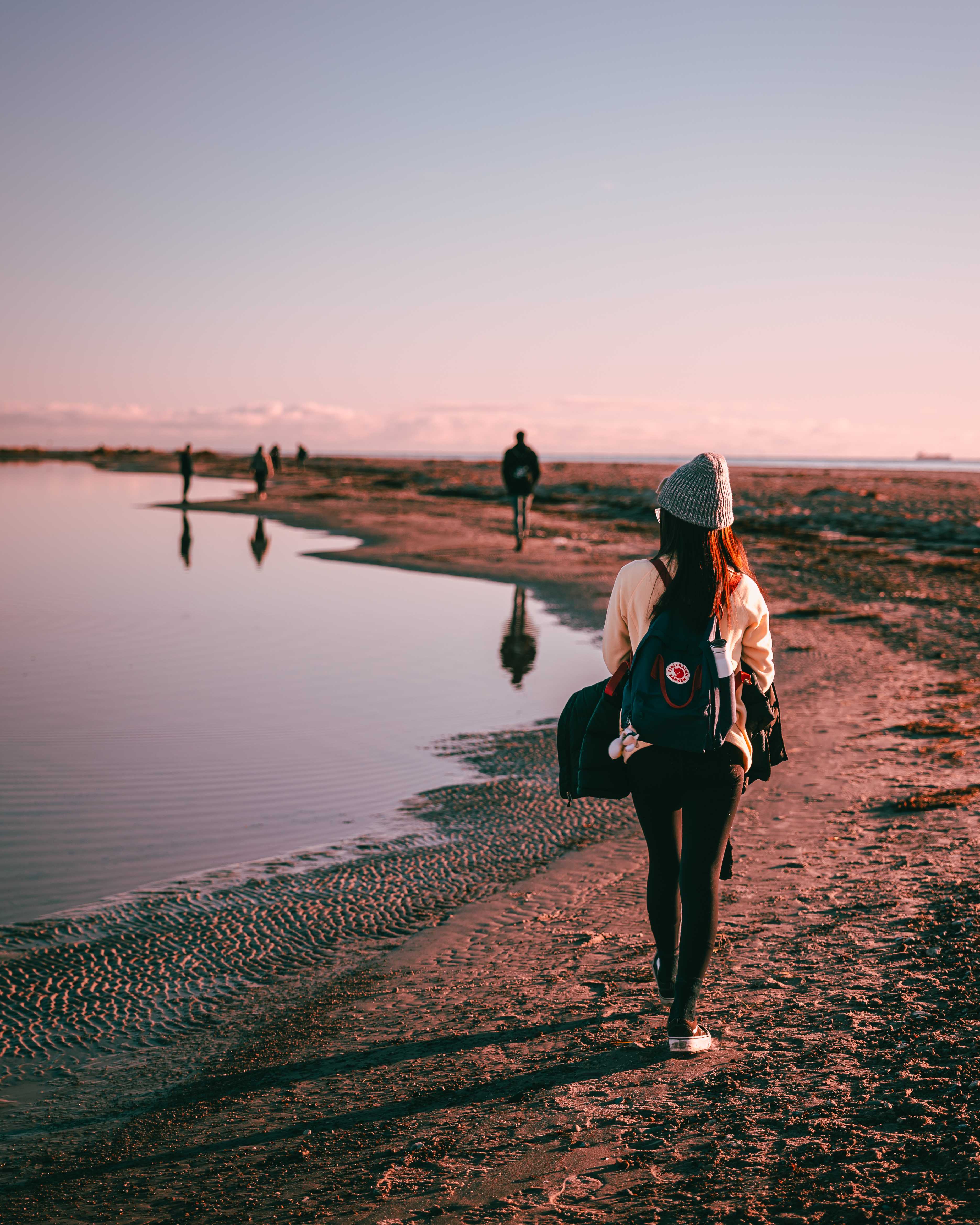 2 lifestyle hiking on a beach sunset fjallraven.jpg